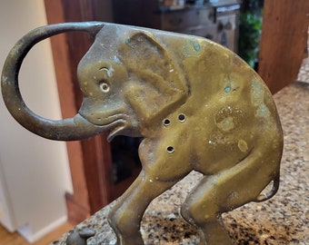 Scrapper de botas de ratón y elefante de latón de los años 40