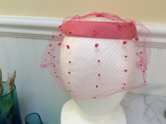 Vintage Fascinator Hot Pink with Veil
