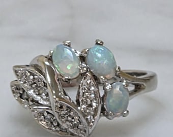 14k white Gold Opal and Diamond Ring 6 1/4
