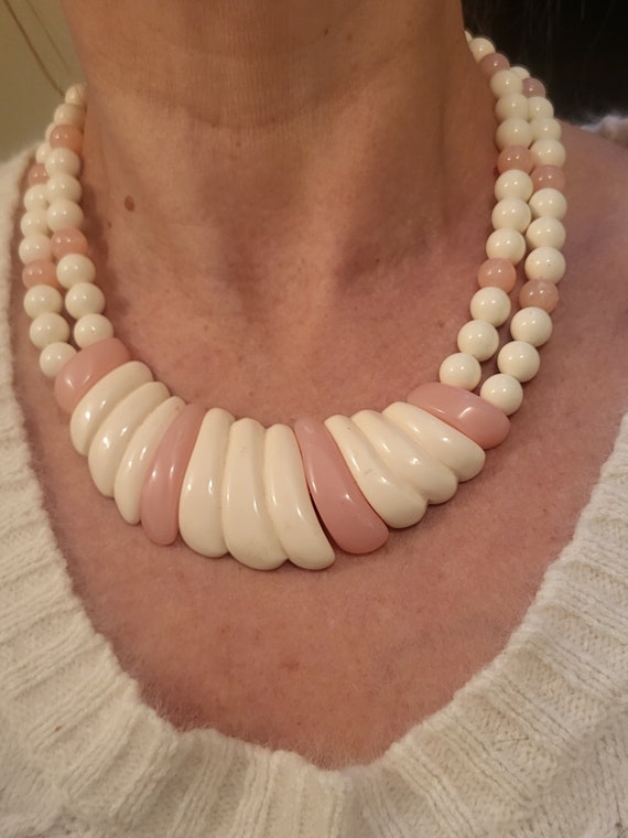 Chunky 80s Necklace pink and cream