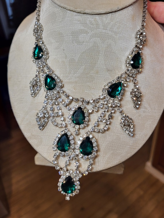 Glamorous Large Emerald and Clear Rhinestone Bib … - image 6