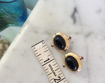 Vintage 80s clip on Earrings