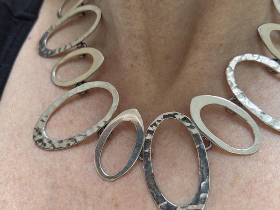 Mod Sterling Statement Necklace Circle design Ham… - image 5