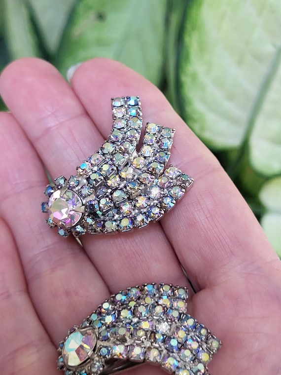 Gorgeous irridescent rhinestone clip on earrings