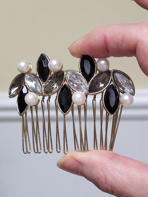 Faux Rhinestone and pearl Hair Comb - image 1