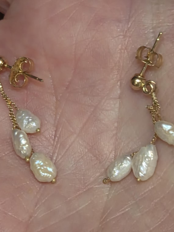 14k Gold Freshwater Pearl Dangle Earrings