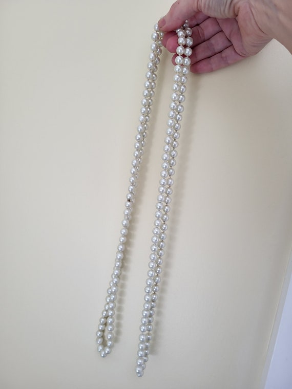 Vintage Faux Long Pearl Necklace - image 4