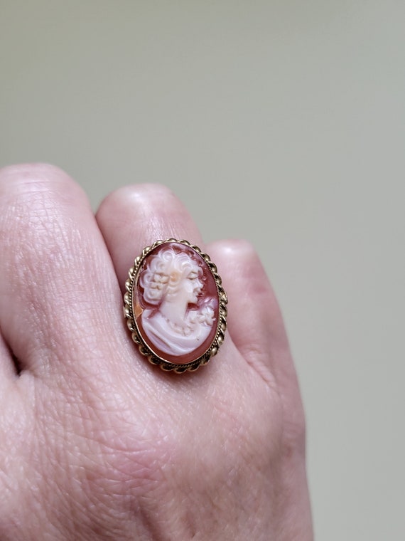 14k Gold Cameo Ring - image 9