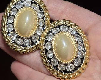 Large Runway 80s Clip on Bling Clip ons