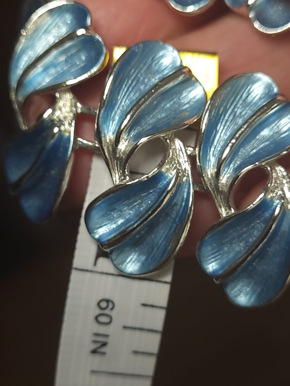 Gorgeous Vintage Blue waterlily Silvertone Bracel… - image 2