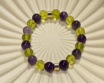 Handmade Amethyst & Peridot Healing Semi precious Gemstone Bracelet 8mm with Gold Plated Accents.