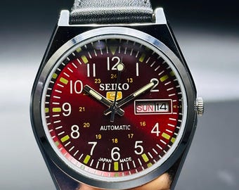 Vintage Seiko Men’s Watch |  Japan Automatic Wristwatch |Red Watch