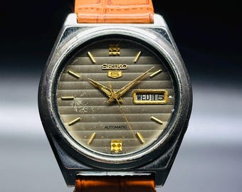 Vintage Seiko Automatic Men’s Watch: Japan Timepiece, Stainless Steel