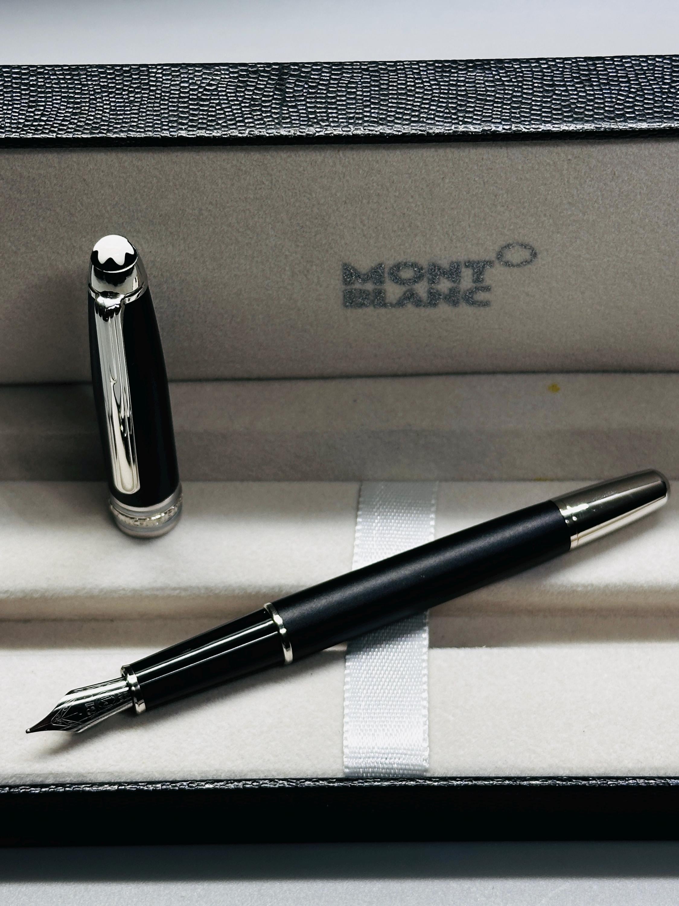 モンブラン　ボエム　ノワール　万年筆　14Ｋ　　LadyBird様 中古)MONTBLANC モンブラン 万年筆 ボエム ノワール F（商品ID 新品