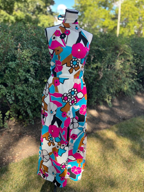 Retro Flower Power Maxi dress - image 1