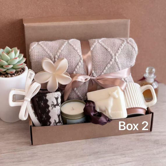 Cozy Spa Gift Box for Her – Blanket, Candle, Ceramic Mug, Handmade Soap & Hair Clip | Relaxation Gift Set | Birthday, Christmas,