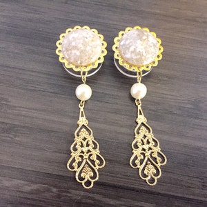 5/8&quot; Wedding Gauges Dangle Plugs 18mm 16mm Ear Plugs For Brides 11/16 Pearl Gold Splash Cap Gold Filigree Plug Earrings