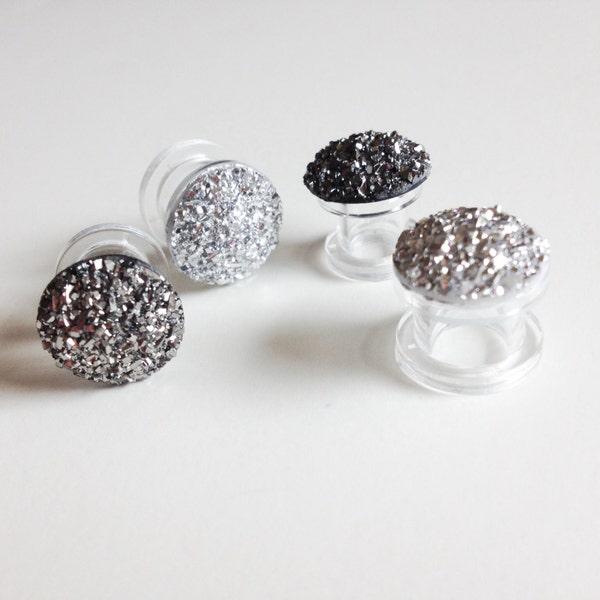 Minimalist Sparkle Ear Plugs 0g Druzy Plugs 000g 00g Gunmetal or Silver Gauged Earrings 2g 14g 6g 1g 4g Screw Back Tunnels