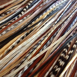 Tribal hair veren extensions natuurlijke bruine grizzly bundel, lange veren extensions/hippie hair veren één bundel van 8 veren