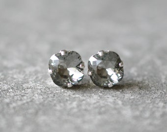 gray diamond stud earrings