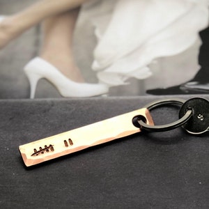Tally Marks 7e anniversaire de mariage en cuivre, idée cadeau porte-clés pour femme ou mari - 7 ans de mariage thèmes septième fait main, lui ou elle