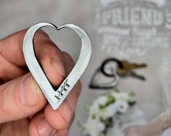 5th Year Wedding Anniversary, Five Tally Marks Iron Keychain Gift Idea for any 5 Years Anniversary Celebration - Forged Heart for Him or Her