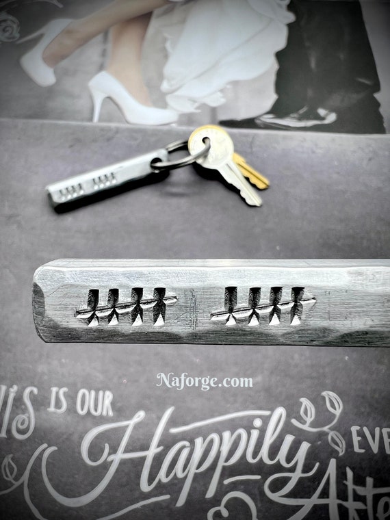 Aluminium 10th Year Tally Marks Wedding Anniversary Keychain Gift Idea for Wife or Husband - 10 Years Wedding Themes Handmade, Him or Her