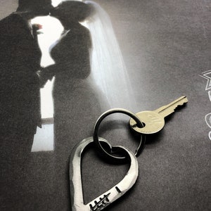 6th Year Wedding Anniversary 6 Tally Marks Iron Keychain Gift Idea for Wife or Husband-Hand Forged Heart for Him or Her-Wedding Themes Sixth image 4