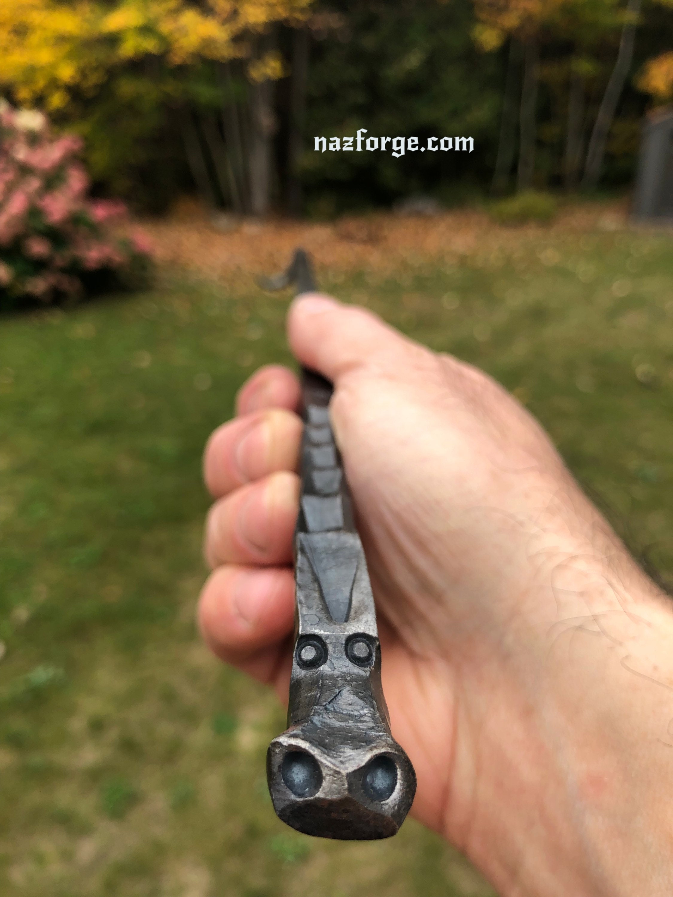 BBQ TOOL Steak Flipper with Dragon Head Hand Grill Tool