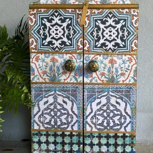 Mobiletto, di ispirazione marocchina, portagioie, scatola dei ricordi, regalo di nozze, armadietto dei medicinali