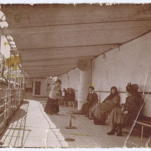 Antique Vintage Immigrant Ship Passengers Photograph 19th or early 20thc Scotland to America History