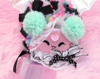 ふわふわ PomPom Fairy Doll {dark confetti bat}
