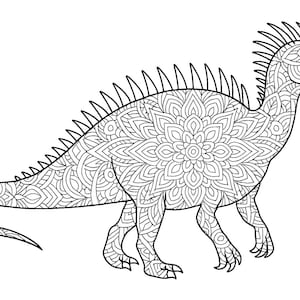Pu&ograve; includere: Illustrazione in bianco e nero di un dinosauro con intricati motivi mandala. Il dinosauro ha una cresta appuntita e una lunga coda, perfetto per colorare o come elemento decorativo.