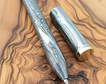 Stylo à bille en acier damas forgé à la main | Stylo d'écriture de luxe fait main | Cadeau motif unique