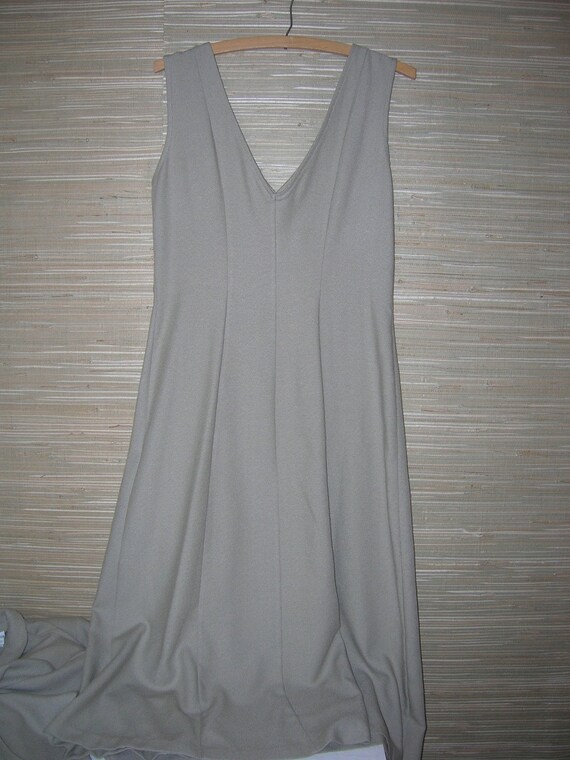 Vintage Taupe Ensemble - image 4