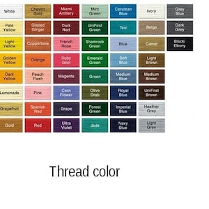 Peut inclure: Un nuancier de couleurs de fils, avec des noms pour chaque couleur. Les couleurs sont dispos&eacute;es en lignes et en colonnes, avec les noms des couleurs indiqu&eacute;s sous chaque &eacute;chantillon.