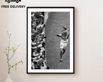 Zinedine Zidane Print, Football Motivational Poster, Fine Art Photography Wall Art, Sports Fan Gift, Football Soccer Black and White Print