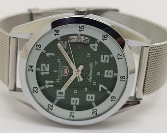 Automatic Refurbished Vintage Seiko 5 Green Dial Cal,6306 Japan Men's Wrist Watch.