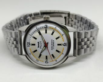 Vintage HMT Pilot Hand Winding 17 Jewels White Dial Men's Wrist Watch.