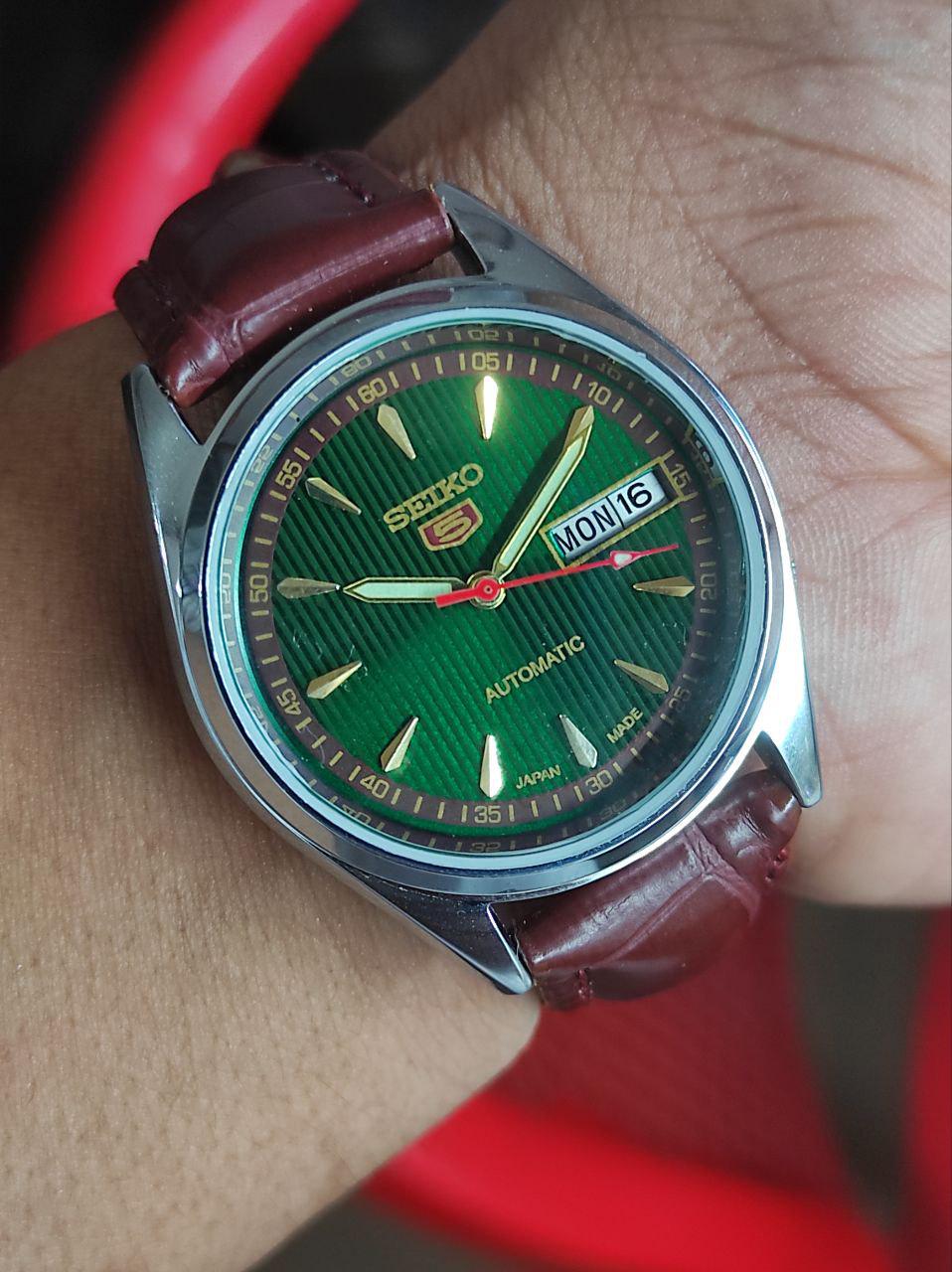 Refurbished Seiko 5 Automatic Watch, Green Dial Day/date 17 Jewals