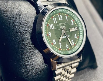 ORIGINAL SEIKO 5 Automatic 23 Jewels Day Date Japanese Wrist