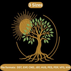 Puede incluir: Un diseño bordado con un árbol con raíces, un sol y un marco circular, todo en tonos dorados y verdes sobre un fondo negro. El texto "3 Sizes" está en la parte superior. La parte inferior de la imagen enumera los formatos de archivo.