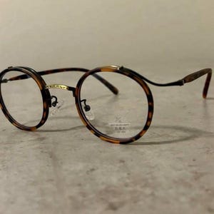 Runda glasögon i vintagestil med sköldpaddsmönster (ny)