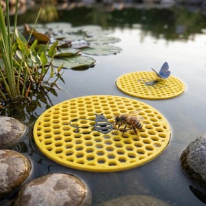Insektentränke & Bienentränke schwimmend für Teich oder Regentonne | Bienenretter aus UV festem ASA in zwei Größen