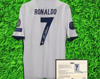 クリスティアーノ・ロナウドのサイン入りシャツ（レアル・マドリード