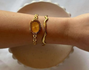 Women Old Money Vintage Style Gold Tone Bracelet Watch | Dainty Watch | Retro Watch | Gift for Her | Statement Piece | Vintage Inspired
