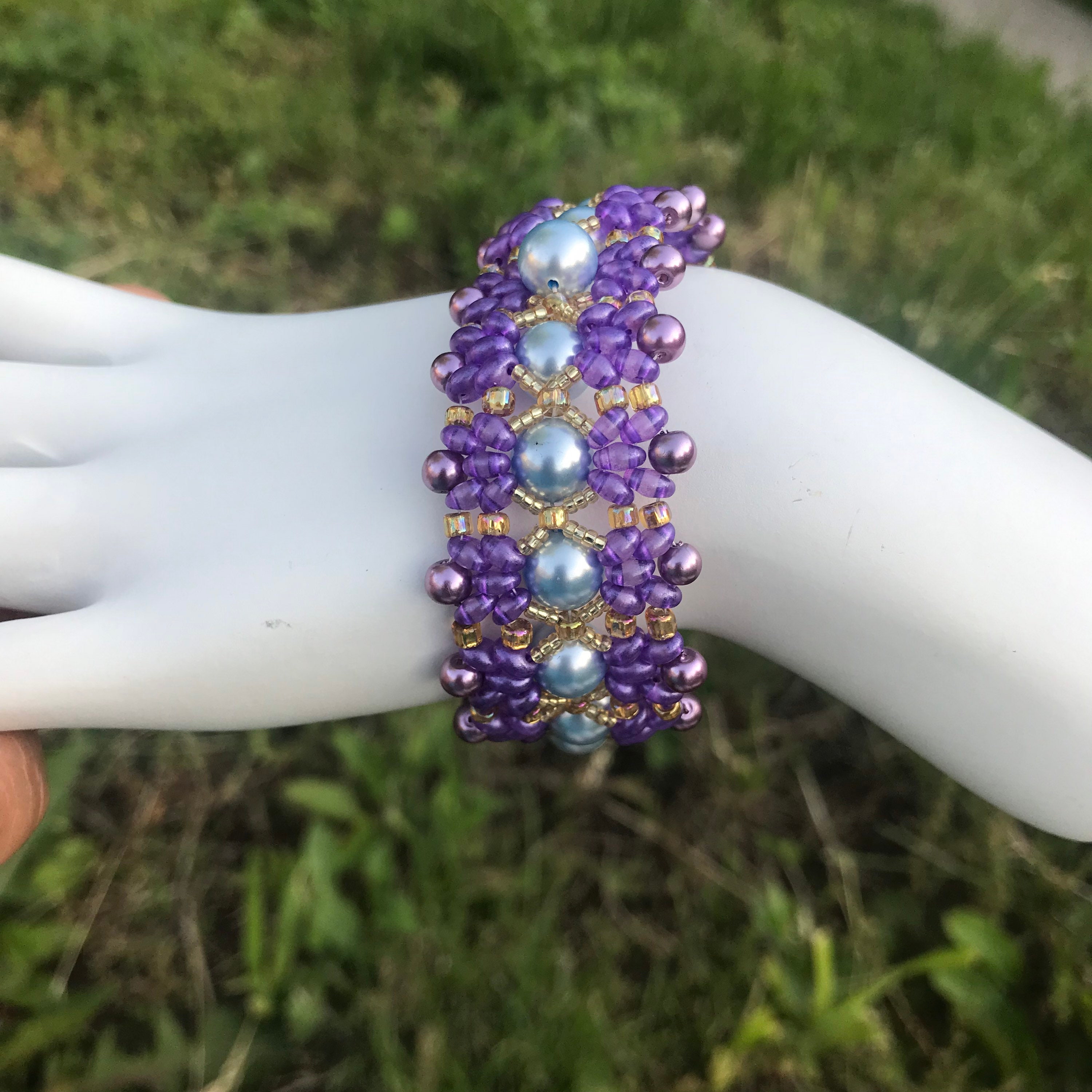 ブレスレット Gold Swarovski Crystal Pearl Cuff Bracelet Cuff Bracelet With Swarovski Crystals and Rosette Cabochon