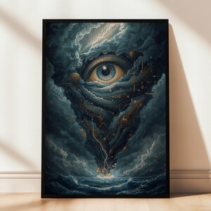 Op de afbeelding: Ingelijste kunstafdruk met een surrealistisch oog in een stormachtige, met wolken gevulde lucht. Het kunstwerk gebruikt tinten blauw, goud en bruin, met een gedetailleerde, dromerige kwaliteit. Het oog is het middelpunt, omringd door ingewikkelde structuren.