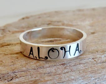 Anello Aloha con timbro a mano: gioielli hawaiani in argento sterling
