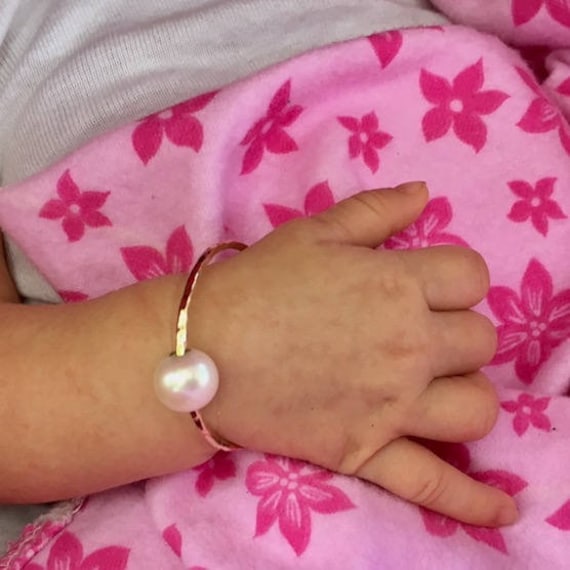 Gold Heart Baby Bangle, Little Girl Bracelets, Baby Shower, Love  Sweetheart, Girls Gift, Handmade Maui Hawaii, Babies Jewelry, Baby Fashion  